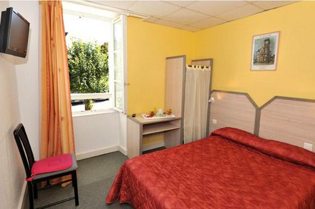Hotel Le Compostelle Vézelay Zimmer foto