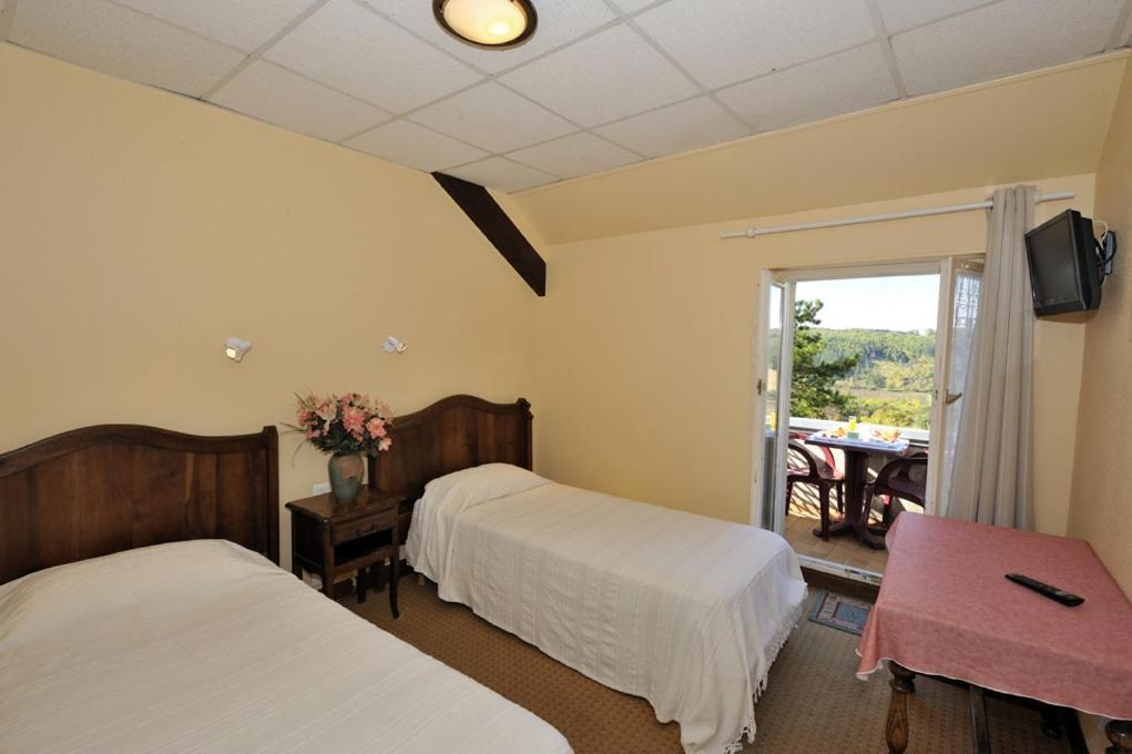 Hotel Le Compostelle Vézelay Zimmer foto